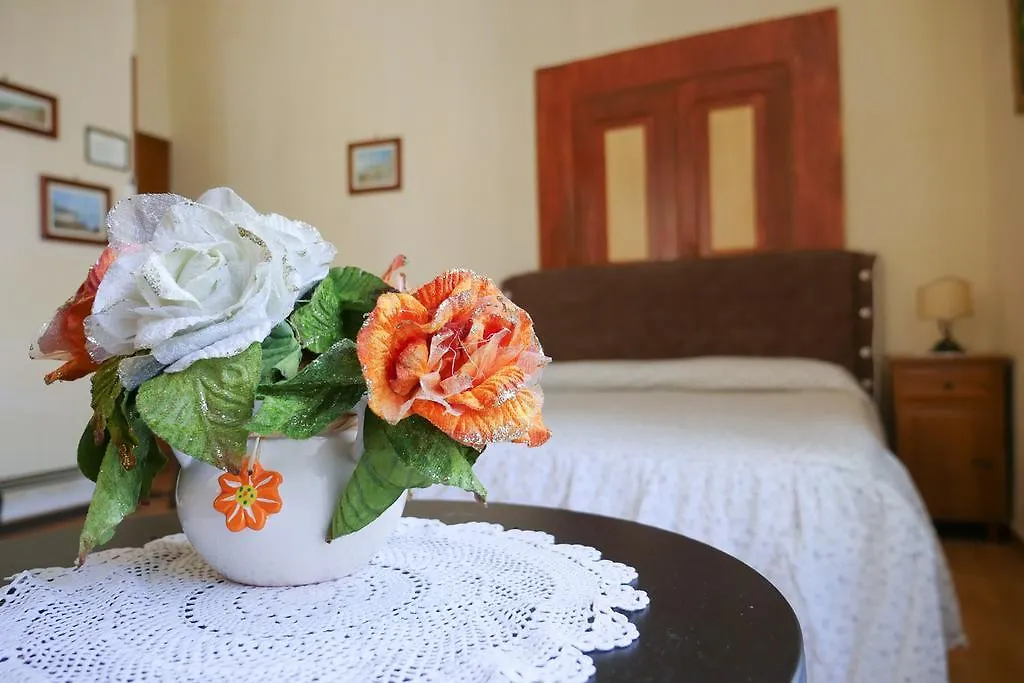 B&B Domus Gemi Naples Italy